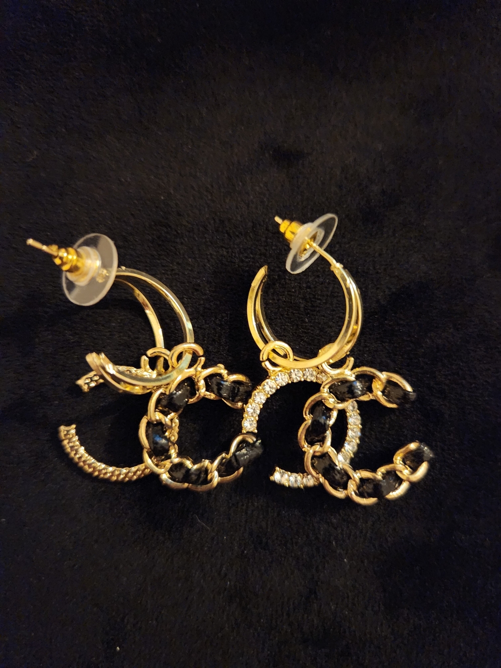 Gold & Black Interlinked Chain Hoop Earrings with Crystal Accents